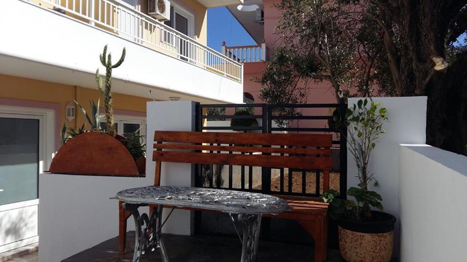 Pantheon Deluxe Apartments Archangelos  Buitenkant foto