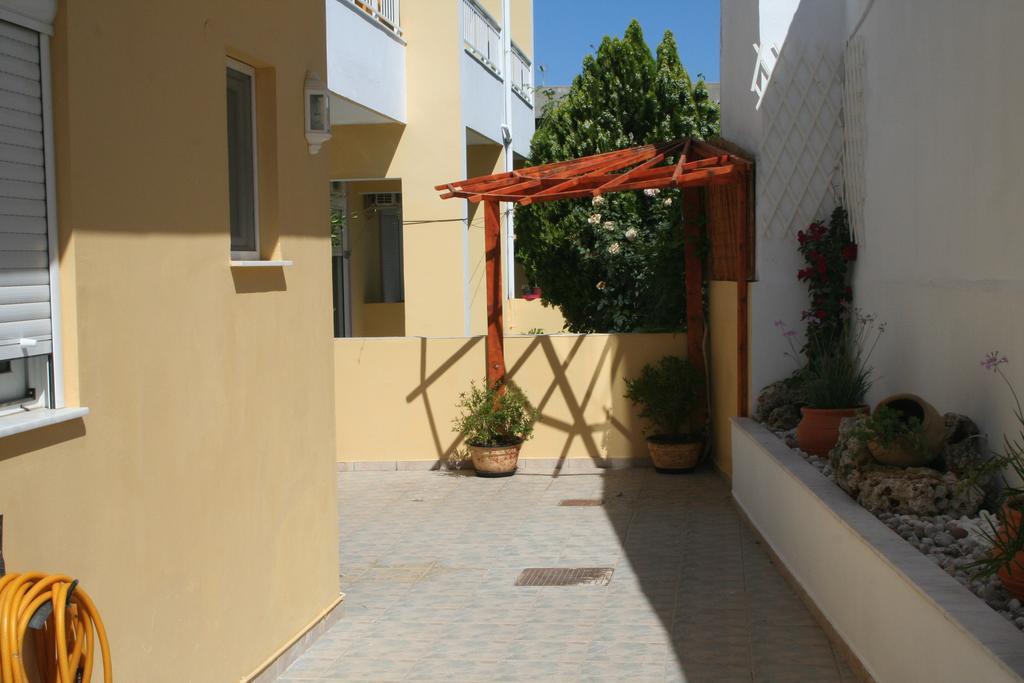 Pantheon Deluxe Apartments Archangelos  Buitenkant foto
